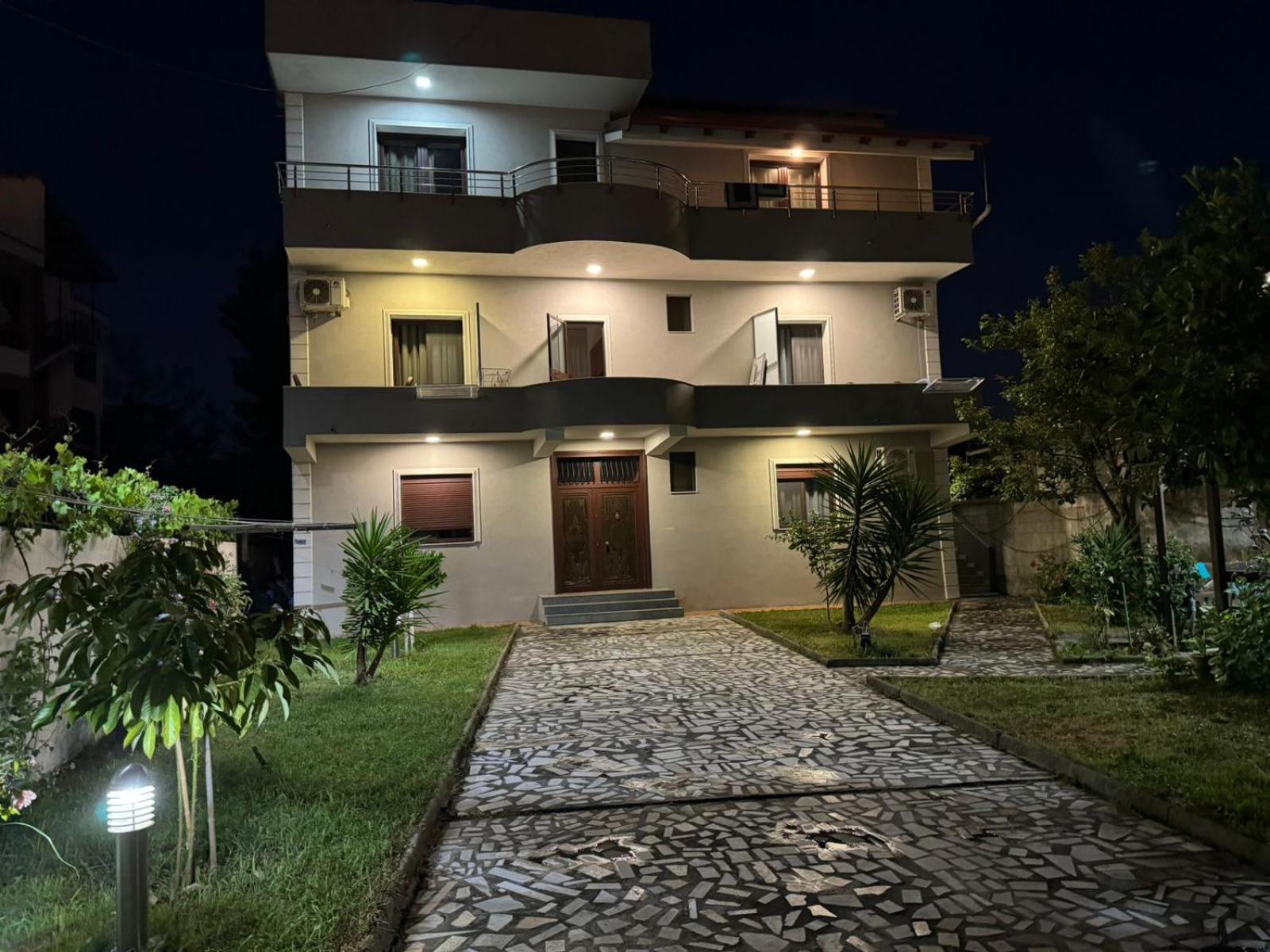 Melas Villa Дуррес Екстер'єр фото